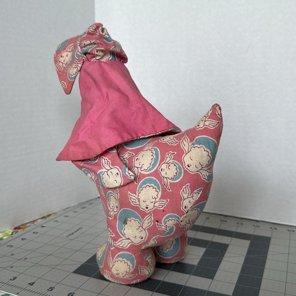 Vintage Handmade Cloth Chicken Doll – 1940s-50s Feedsack Fabric w Sleeping Baby - Picture 4 of 13